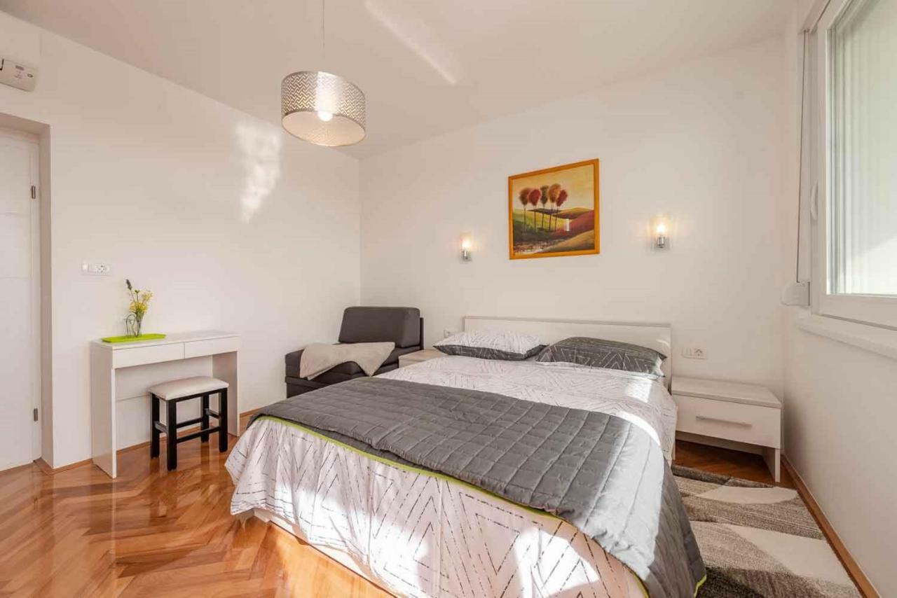 Sea The Sunset Apartment Zara Esterno foto